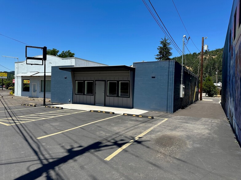 48017 Highway 58, Oakridge, OR en venta - Foto del edificio - Imagen 1 de 9