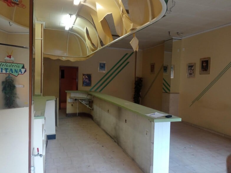Local en Alcoy, Alicante en venta - Foto del interior - Imagen 2 de 17