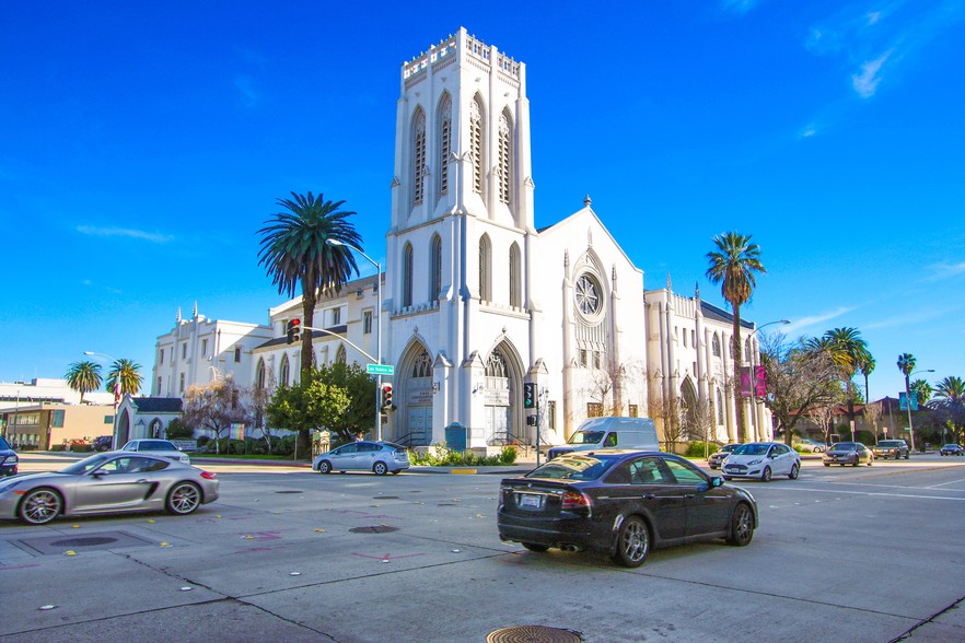 464 E Walnut St, Pasadena, CA en alquiler - Foto del edificio - Imagen 2 de 45