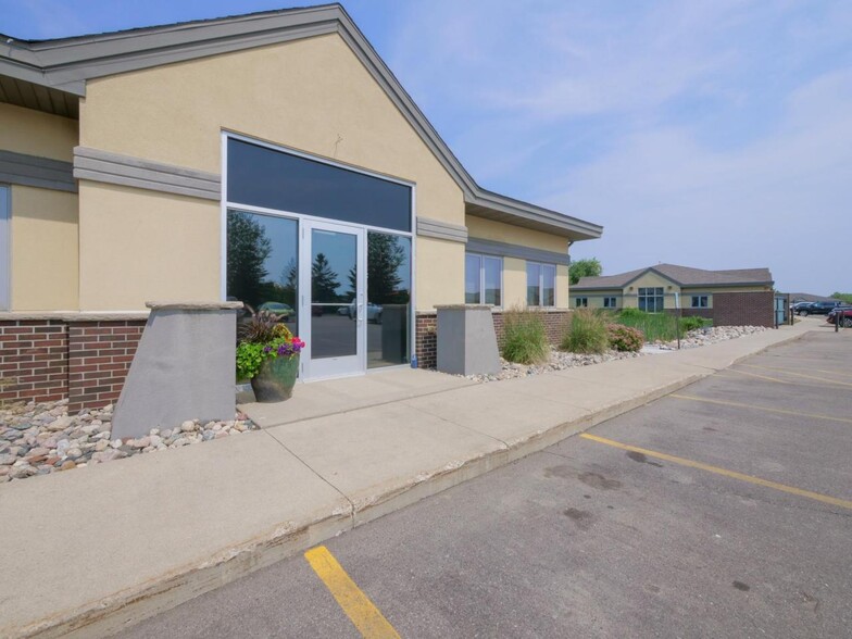 510 22nd Ave, Alexandria, MN en venta - Foto del edificio - Imagen 3 de 4