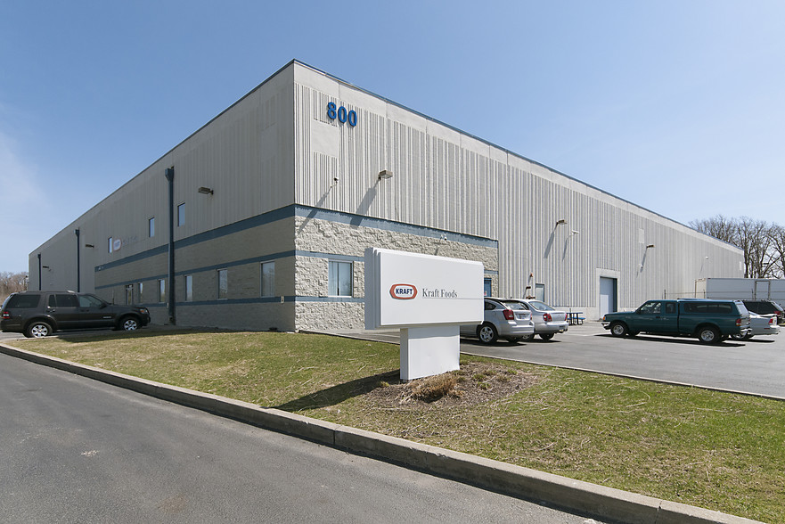 800 Corporate Blvd, Newburgh, NY en alquiler - Foto principal - Imagen 1 de 3