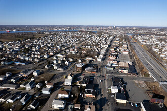 999 S Broadway, East Providence, RI - VISTA AÉREA  vista de mapa - Image1