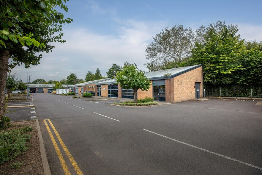 890 Plymouth Rd, Slough en alquiler - Foto del edificio - Imagen 2 de 4