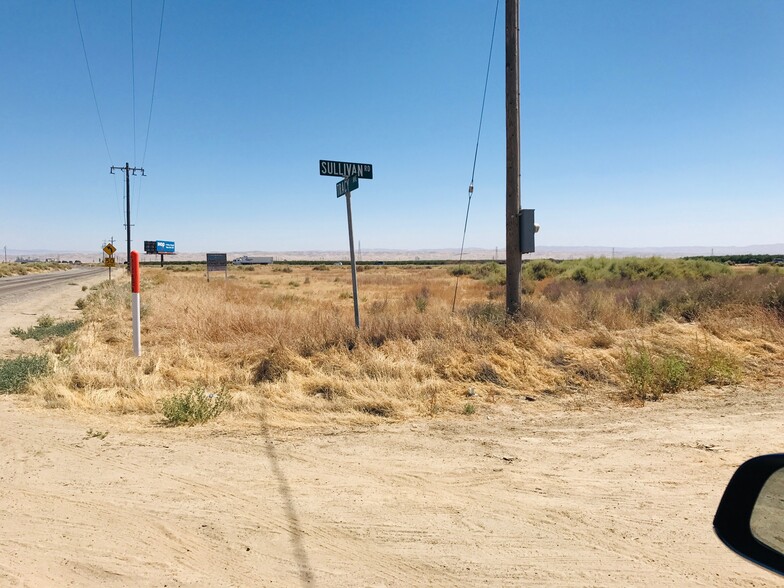 Sullivan Road & Tracey Ave, Buttonwillow, CA en venta - Foto del edificio - Imagen 3 de 4