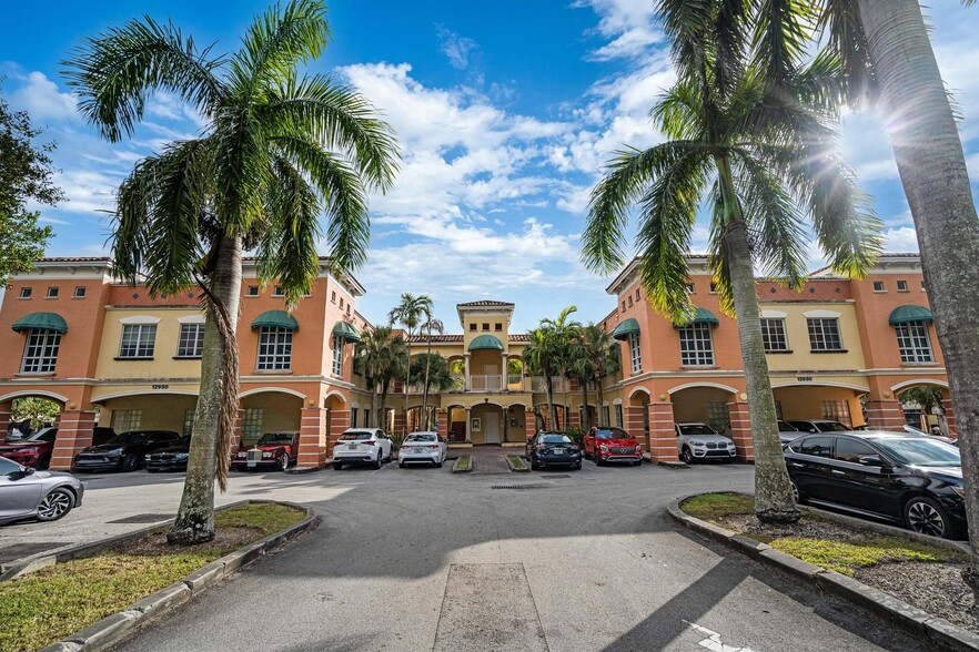 12940 SW 128th St, Miami, FL en venta - Foto del edificio - Imagen 1 de 38