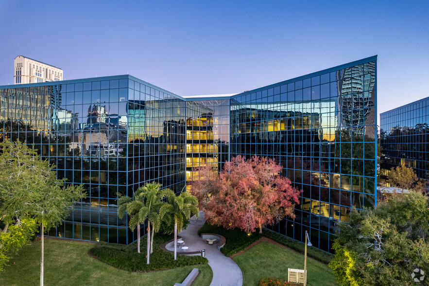 225 E Robinson St, Orlando, FL en alquiler - Foto del edificio - Imagen 1 de 19