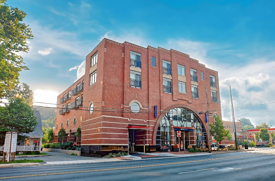 402 W Broad St, Falls Church, VA en alquiler - Foto del edificio - Imagen 2 de 5