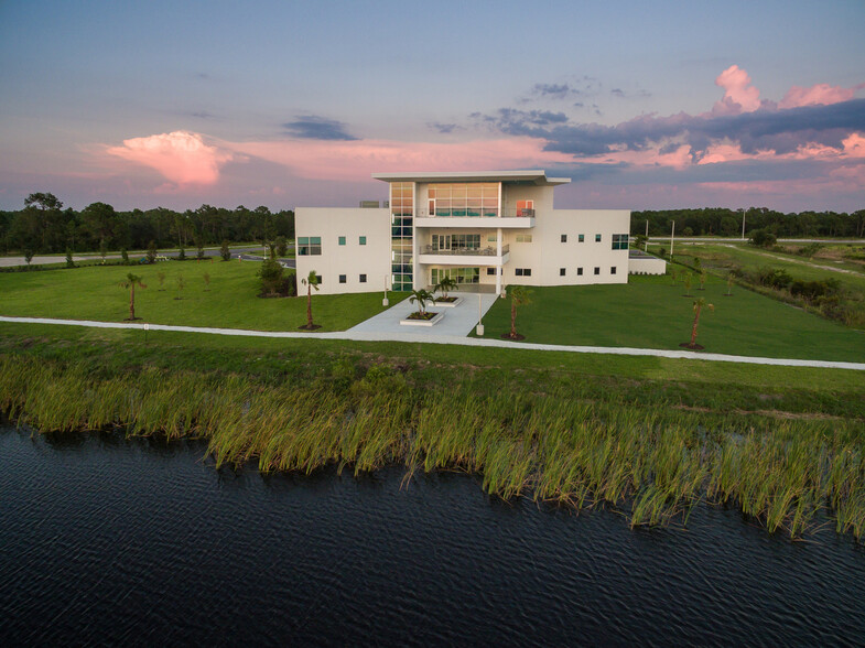 4081 Lakewood Ranch Blvd, Sarasota, FL en venta - Foto del edificio - Imagen 3 de 13