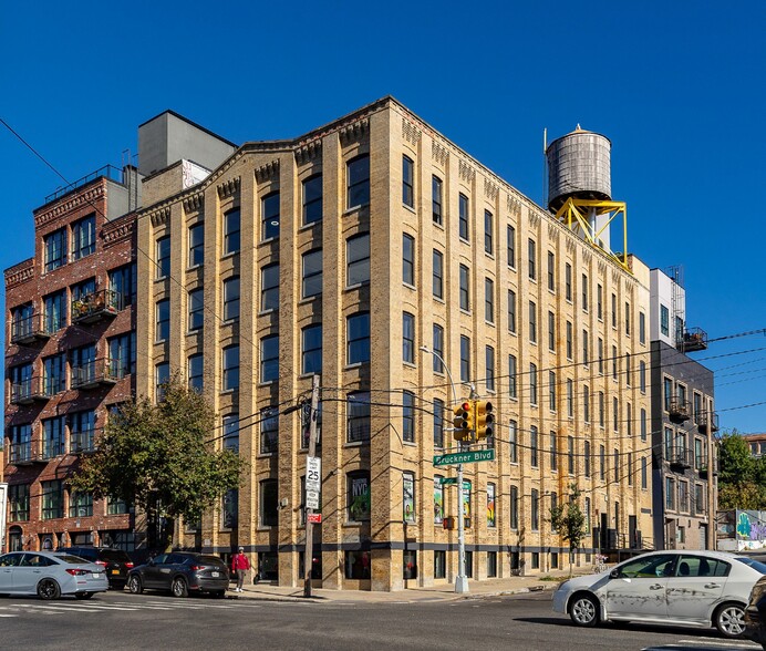 111 Bruckner Blvd, Bronx, NY en alquiler - Foto del edificio - Imagen 1 de 5