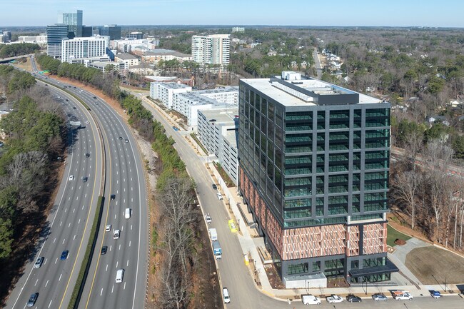 Más detalles de 541 Church At North Hills St, Raleigh, NC - Oficina, local en alquiler