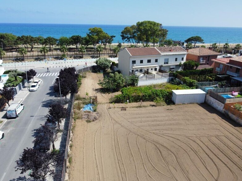 Carrer Illes Canàries, 9, Pineda de Mar, Barcelona en venta - Vista aérea - Imagen 2 de 3