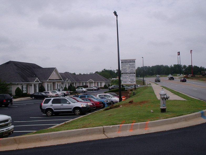 245 Country Club Dr, Stockbridge, GA en alquiler - Foto del edificio - Imagen 2 de 4