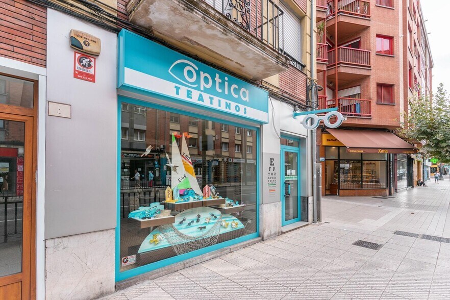 Calle Rosa María Menendez López, 3, Oviedo, Asturias en venta - Foto del edificio - Imagen 2 de 32