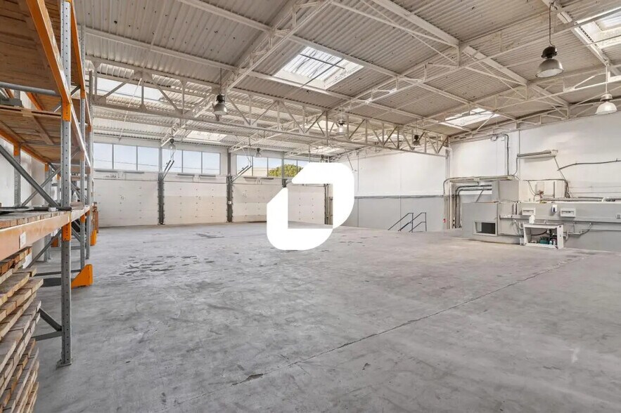 15 Rue Du Lyonnais, Saint-Priest en alquiler - Foto del edificio - Imagen 3 de 20