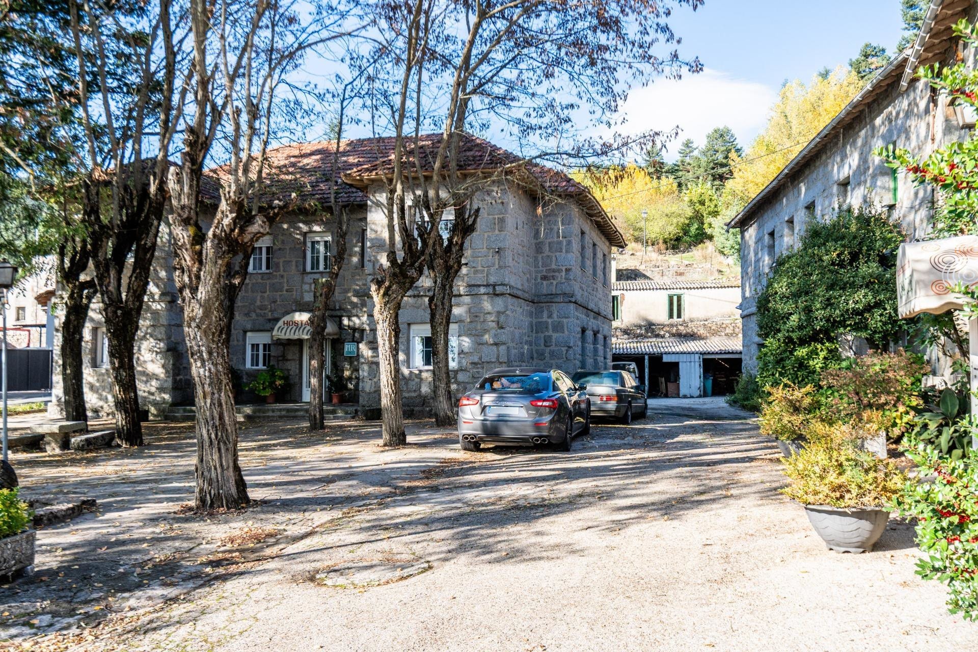 Hotel y hospedaje en Guadarrama, Madrid en venta Foto del edificio- Imagen 1 de 8