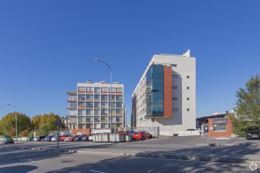 Edificios residenciales en Madrid, MAD en venta - Foto del edificio - Imagen 2 de 2