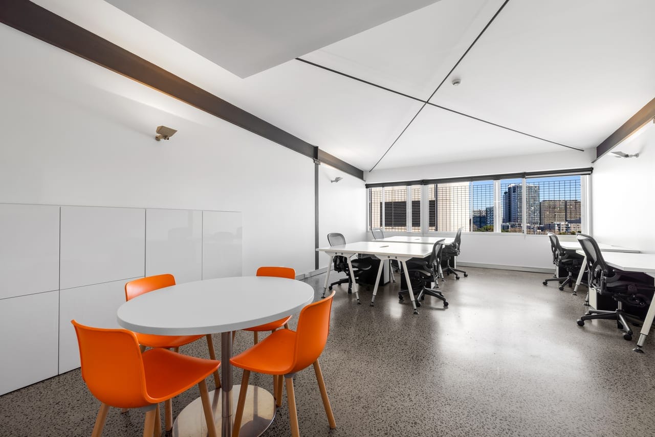 35 Buckingham St, Surry Hills, NSW 2010 - Unidad 8 -  - Foto del interior - Image 2 of 5