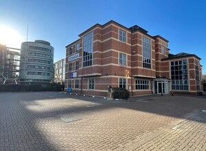 St Cloud Way, Maidenhead en alquiler Foto del edificio- Imagen 1 de 3