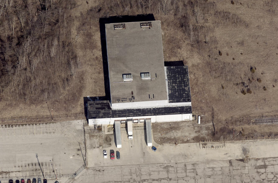 9801 Airport Dr, Fort Wayne, IN en alquiler - Foto del edificio - Imagen 1 de 7