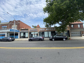 21915 Linden Blvd, Cambria Heights, NY en alquiler Foto del edificio- Imagen 1 de 16