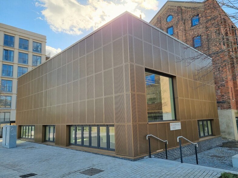 Sugar House Ln, London en alquiler - Foto del edificio - Imagen 2 de 3