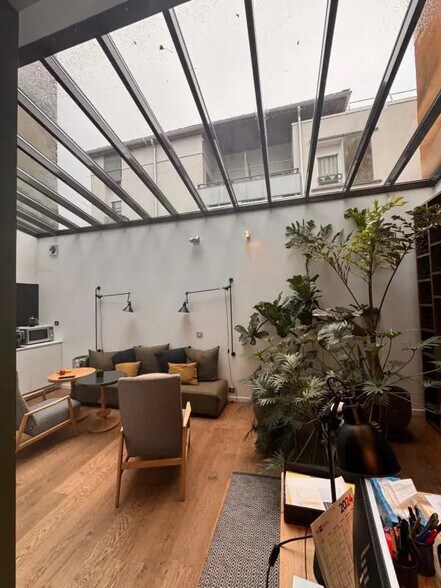 4 Place Ludovic Monnier, Champagne-au-Mont-d'Or en venta - Foto del interior - Imagen 2 de 7