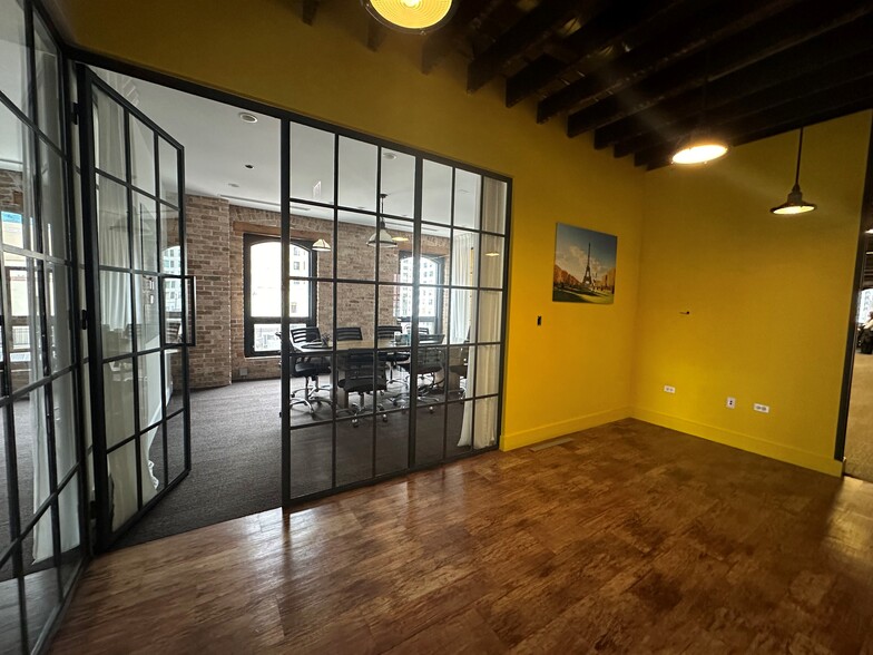 646-648 N Clark St, Chicago, IL en alquiler - Foto del interior - Imagen 2 de 33