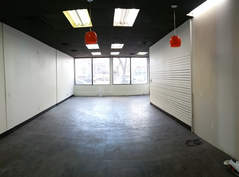 10525 Jasper Ave NW, Edmonton, AB en alquiler - Foto del interior - Imagen 2 de 8