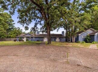 Más detalles de 4328 Old Lufkin Rd, Nacogdoches, TX - Edificio residencial​ en venta