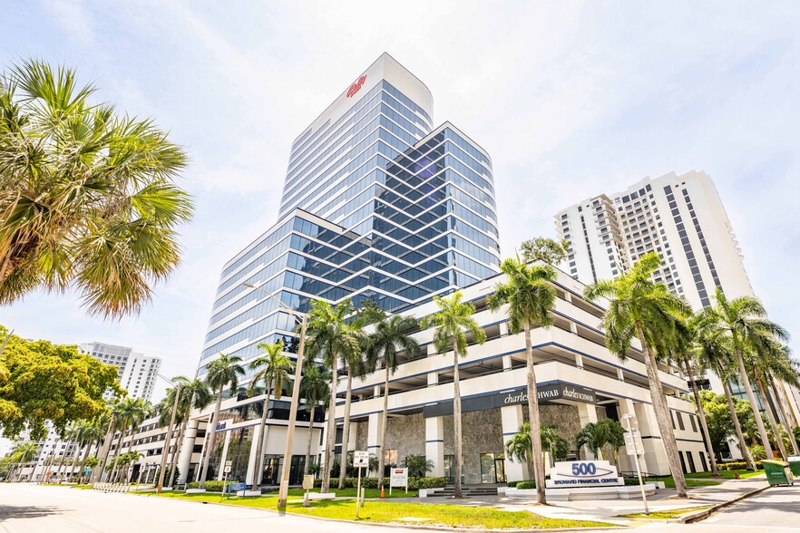 500 E Broward Blvd, Fort Lauderdale, FL en alquiler - Foto del edificio - Imagen 1 de 27