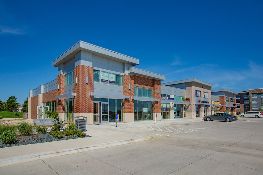 140 Jordan Creek Pky, West Des Moines, IA en alquiler - Foto del edificio - Imagen 1 de 5