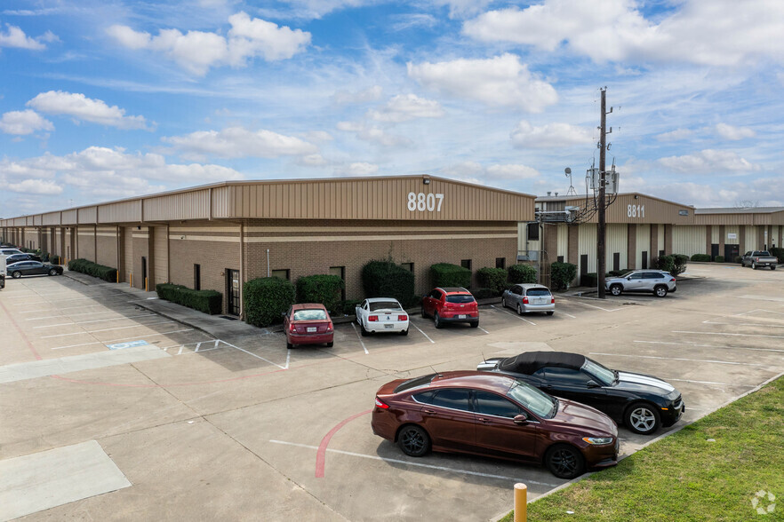 8807-8815 Emmott Rd, Houston, TX en alquiler - Foto del edificio - Imagen 1 de 33