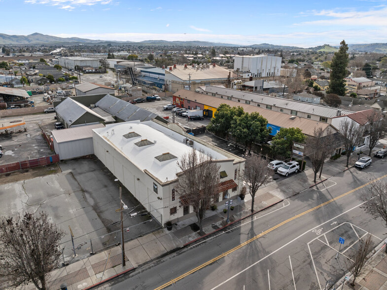 829 San Benito St, Hollister, CA en venta - Foto del edificio - Imagen 3 de 59