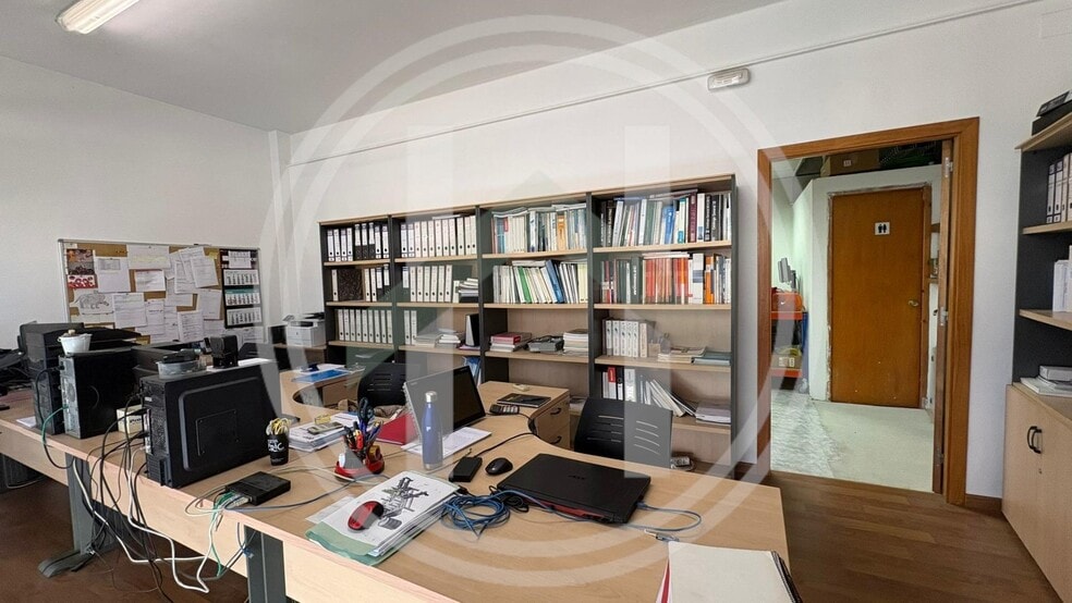 Edificio residencial en Cardedeu, Barcelona en venta - Foto del interior - Imagen 3 de 3