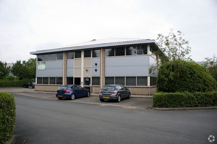 Herrick Way, Staverton en venta - Foto del edificio - Imagen 3 de 12