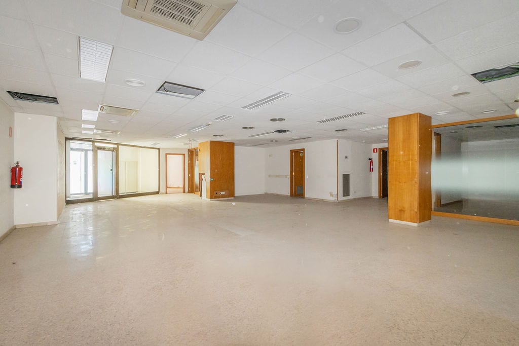 Lleida, LER 25006 - Unidad 01 -  - Foto del interior - Image 1 of 17