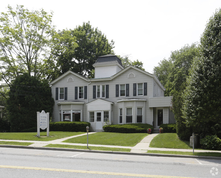 322 E Main St, Mount Kisco, NY en venta - Foto del edificio - Imagen 1 de 8