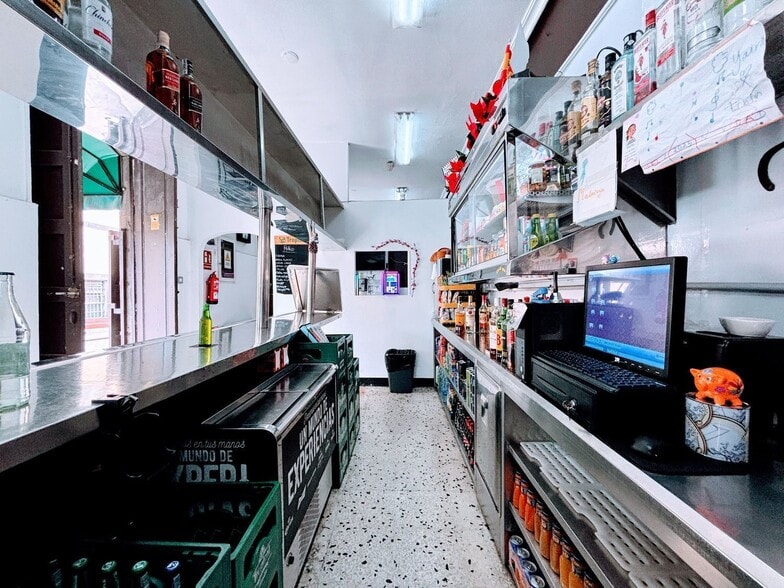 Local en Las Palmas de Gran Canaria en venta - Foto del edificio - Imagen 3 de 15