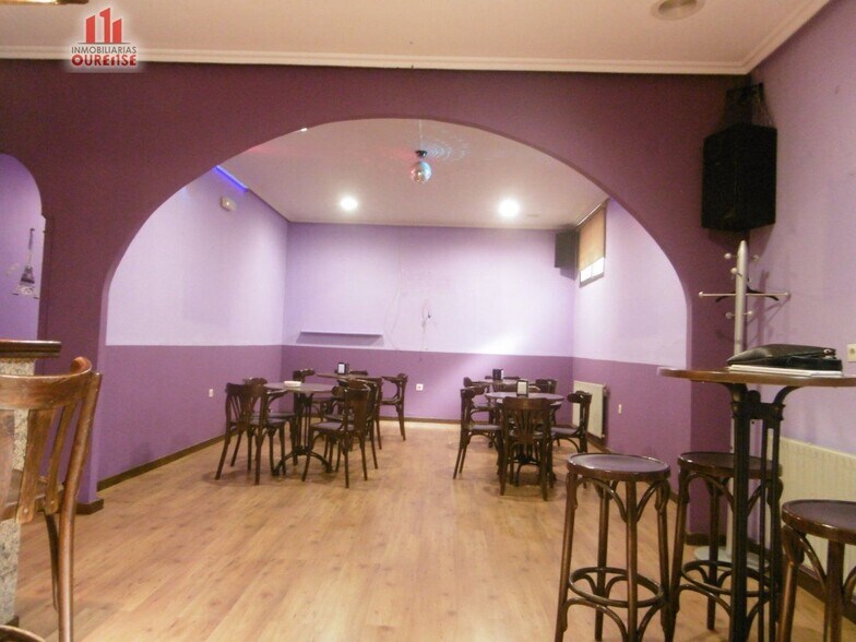 Local en Toén en venta - Foto del edificio - Imagen 3 de 9