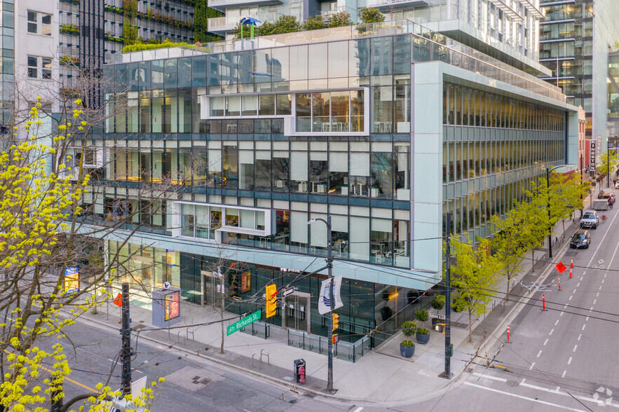 501 Robson St, Vancouver, BC en alquiler - Foto principal - Imagen 1 de 4