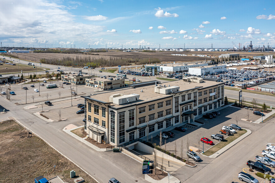 2457 Broadmoor Blvd, Strathcona County, AB en alquiler - Foto del edificio - Imagen 2 de 5