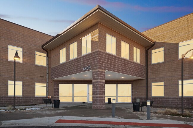 Más detalles de 4809 Argonne St, Denver, CO - Oficina/Clínica, clínica en alquiler