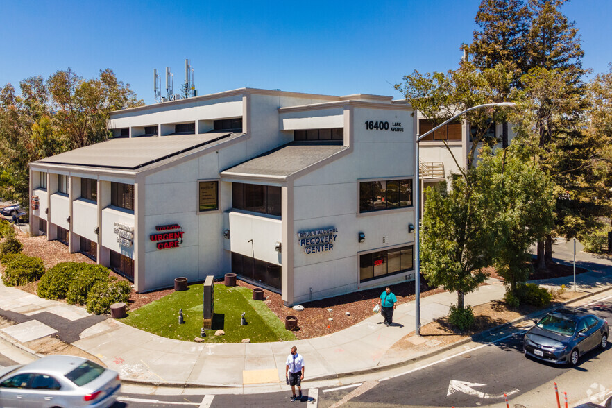 16400 Lark Ave, Los Gatos, CA en alquiler - Foto del edificio - Imagen 1 de 3