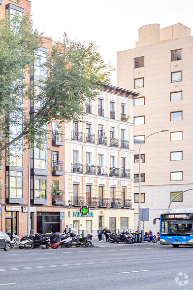 Ronda Toledo, 28, Madrid, Madrid en venta - Foto del edificio - Imagen 2 de 3