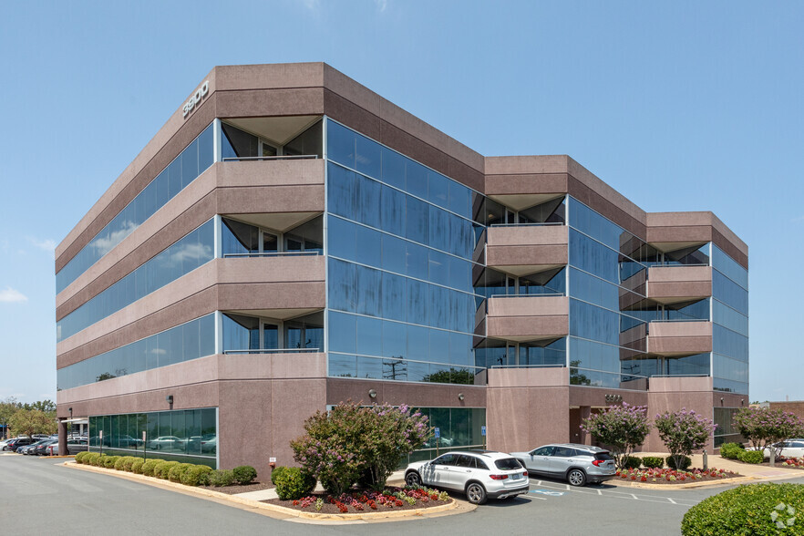 3900 Jermantown Rd, Fairfax, VA en alquiler - Foto del edificio - Imagen 1 de 5