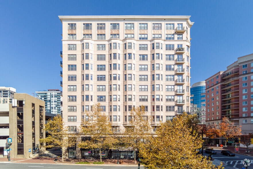 7710 Woodmont Ave, Bethesda, MD en alquiler - Foto del edificio - Imagen 2 de 4