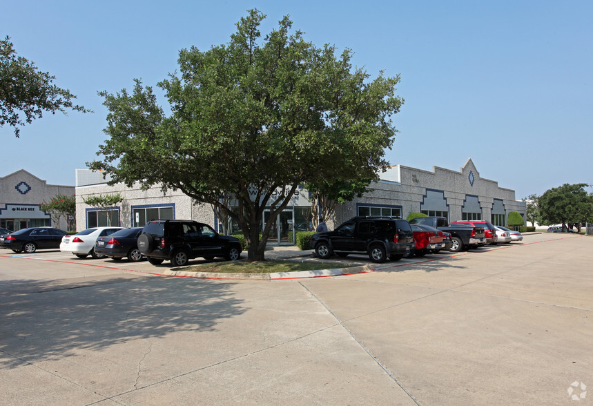 1421 Champion Dr, Carrollton, TX en alquiler - Foto del edificio - Imagen 1 de 12