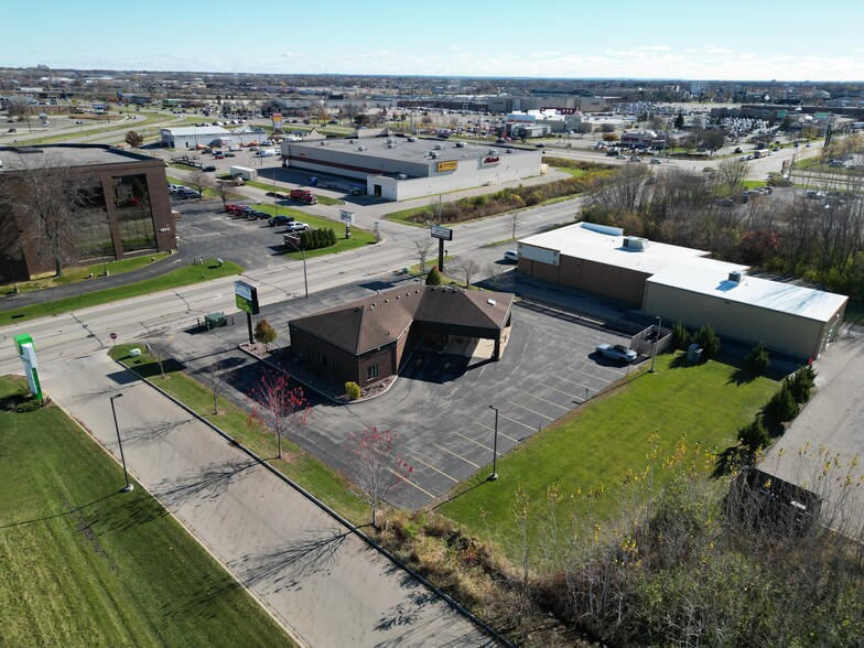 1501 N Casaloma Dr, Appleton, WI en venta - Foto del edificio - Imagen 3 de 9