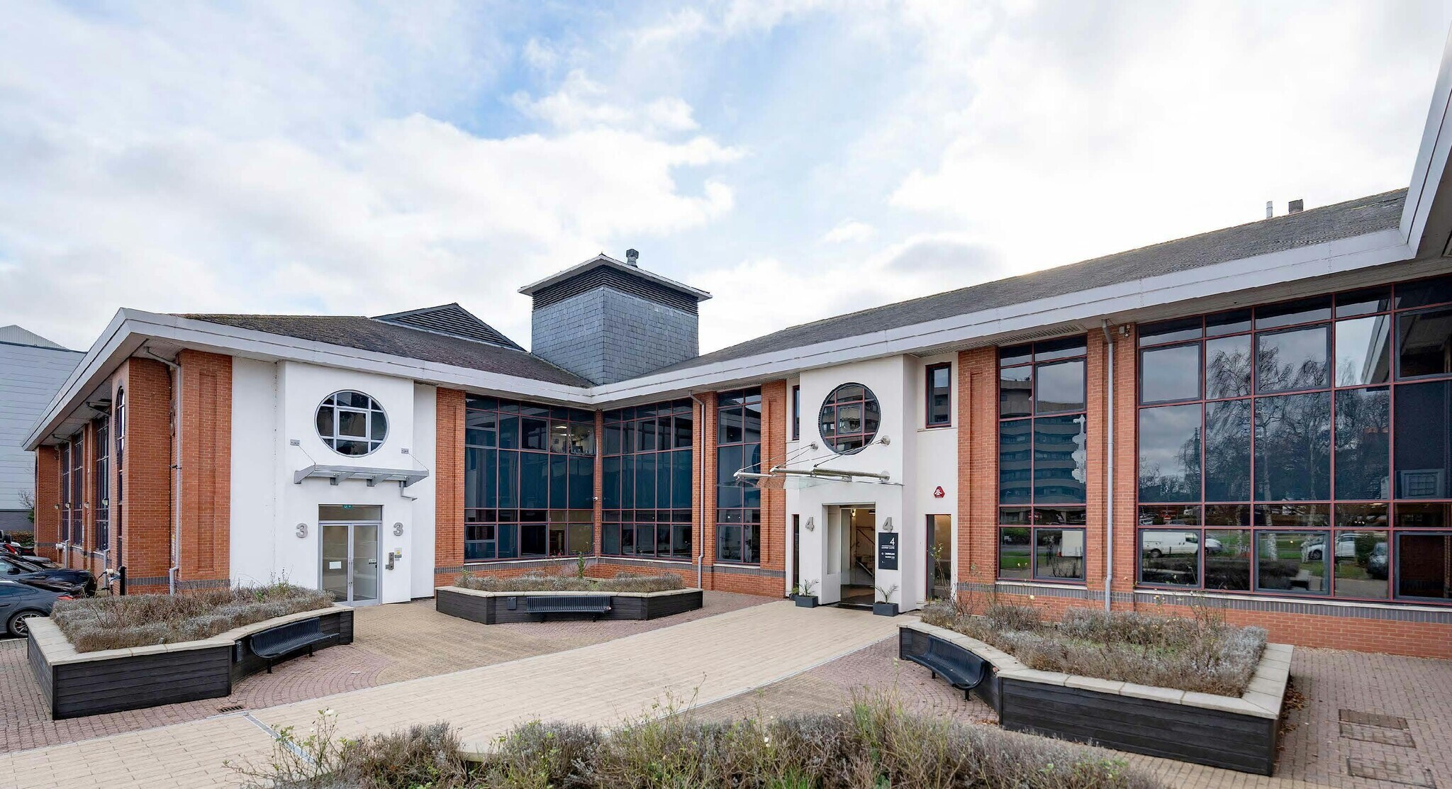 Elstree Way, Borehamwood en alquiler Foto del edificio- Imagen 1 de 26