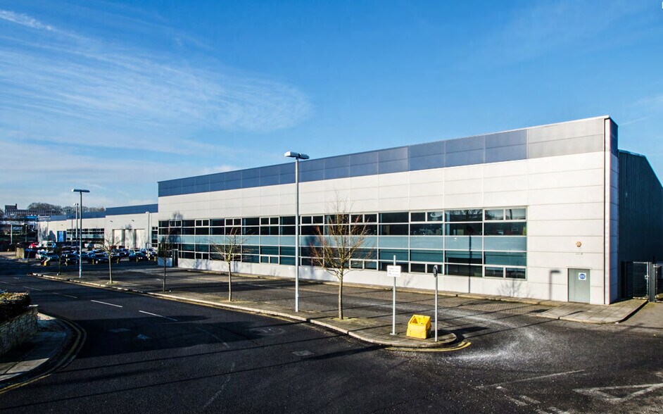 Swallowdale Rd, Hemel Hempstead en alquiler - Foto del edificio - Imagen 1 de 4